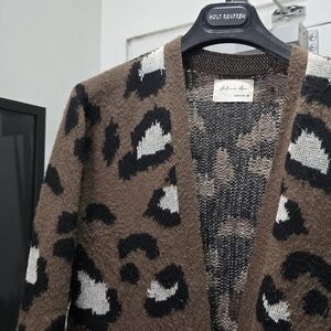 ✅️Leopard Print Cardigan Sweater
